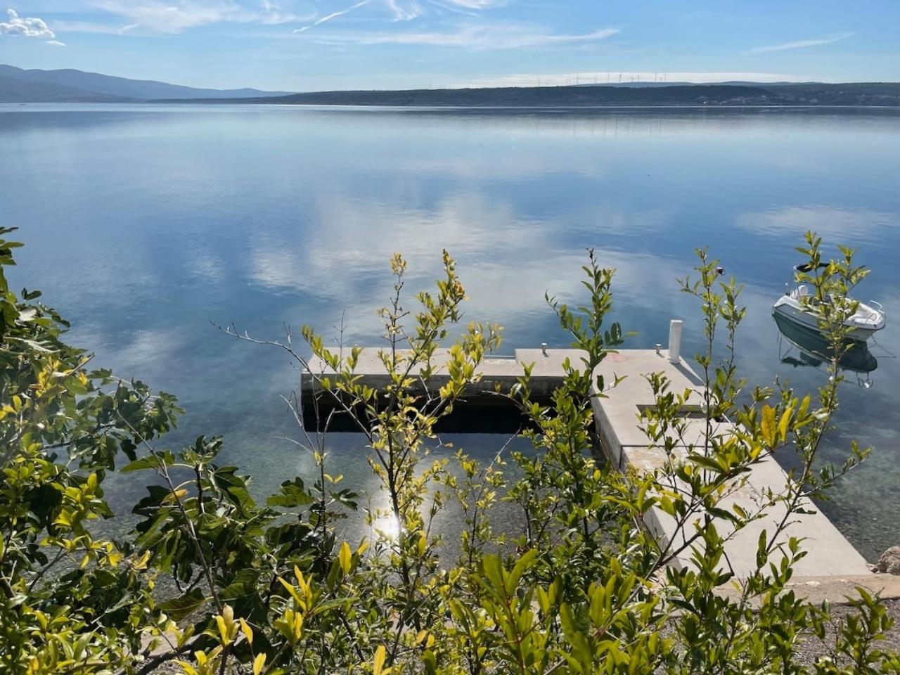 Ferienwohnung Mit Beheiztem Pool, 60 M Vom Strand Maslenica Exterior photo
